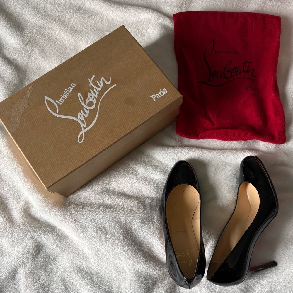 (LAST CALL - LIKE NEW) Christian Louboutin Simple Pump 85 Patent Leather Heels